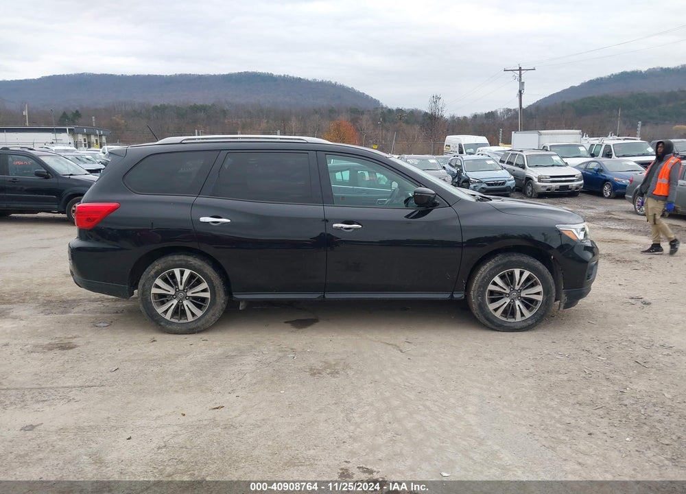 2017 NISSAN PATHFINDER SV VIN: 5N1DR2MM9HC656669