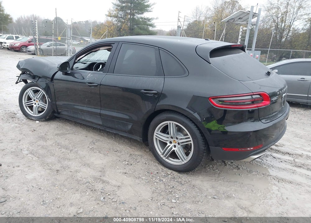 2017 PORSCHE MACAN VIN: WP1AA2A59HLB07287