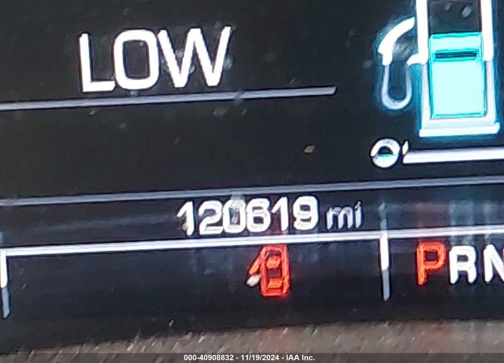 2017 CHEVROLET IMPALA VIN: 2G1105S37H9130781