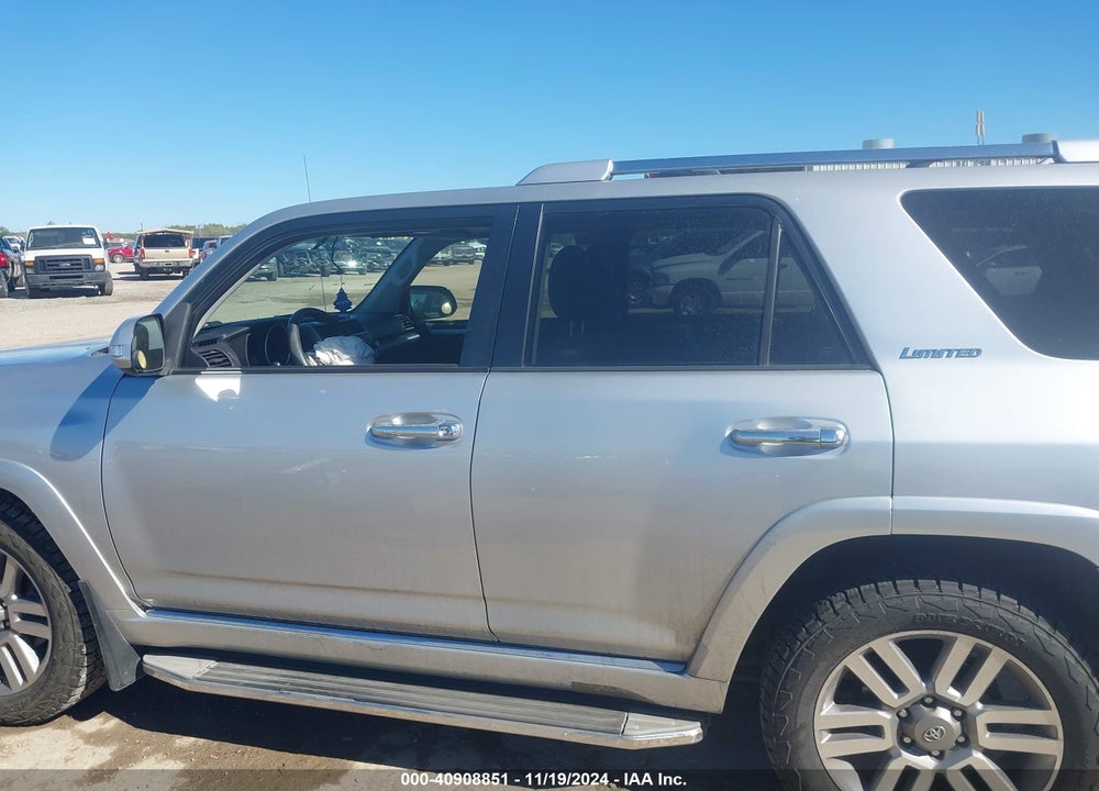 2011 TOYOTA 4RUNNER LIMITED V6 VIN: JTEZU5JR8B5031391