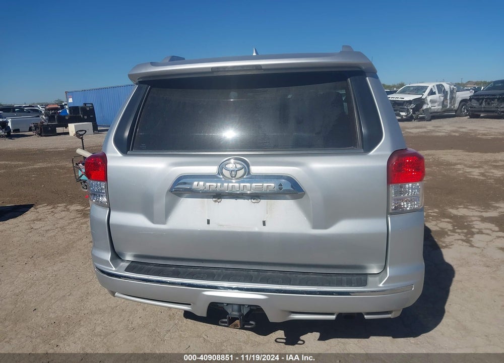 2011 TOYOTA 4RUNNER LIMITED V6 VIN: JTEZU5JR8B5031391
