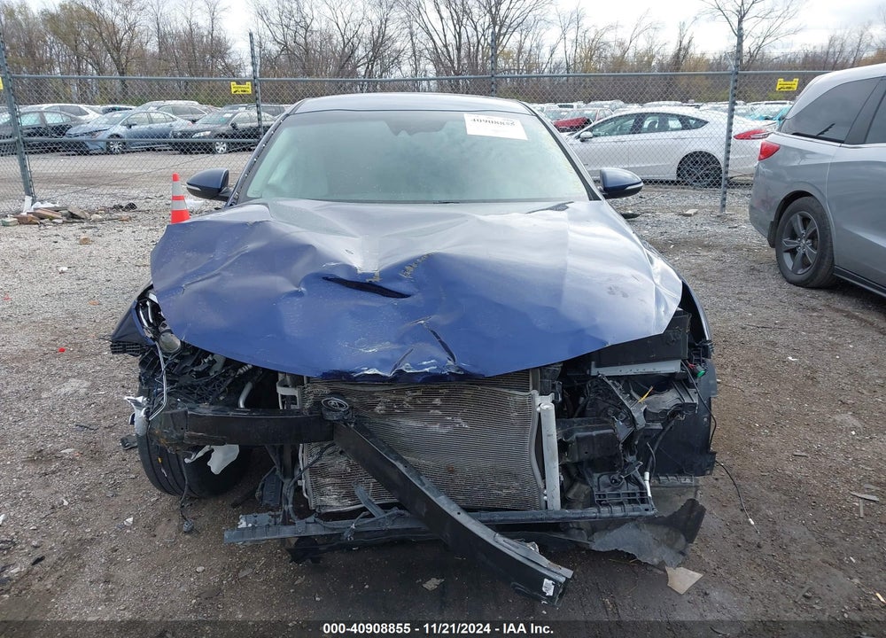 2019 KIA OPTIMA VIN: 5XXGT4L34KG374647