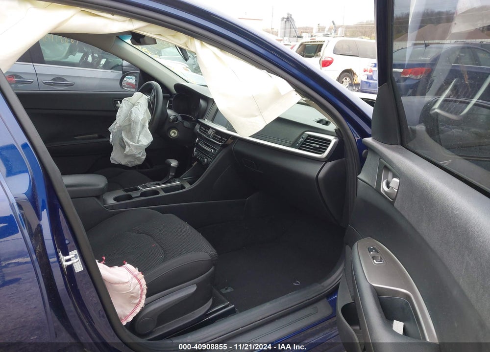 2019 KIA OPTIMA VIN: 5XXGT4L34KG374647