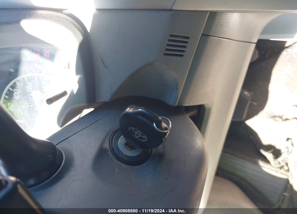2010 TOYOTA COROLLA LE VIN: 1NXBU4EE6AZ352529