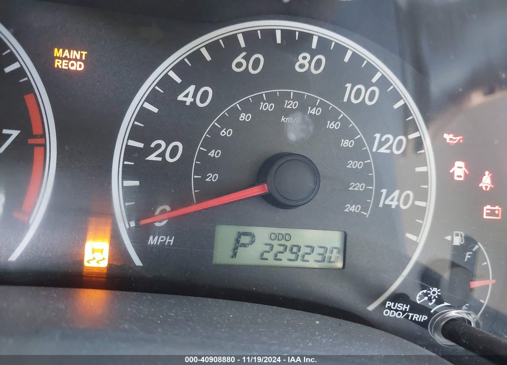 2010 TOYOTA COROLLA LE VIN: 1NXBU4EE6AZ352529