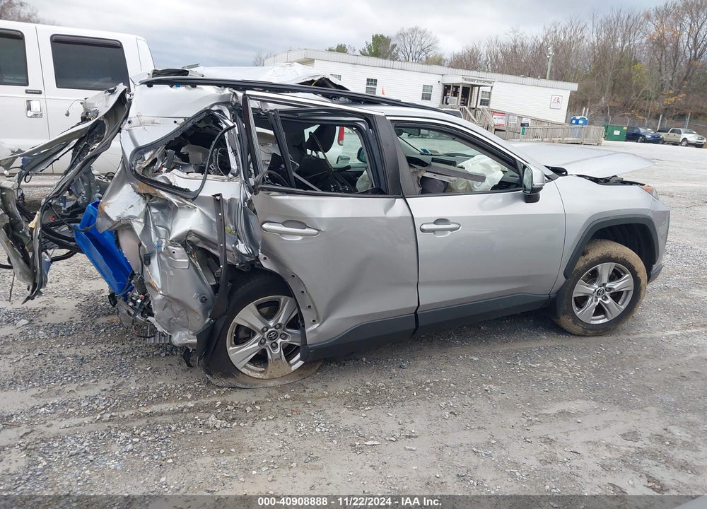2019 TOYOTA RAV4 XLE VIN: 2T3P1RFV0KW060670