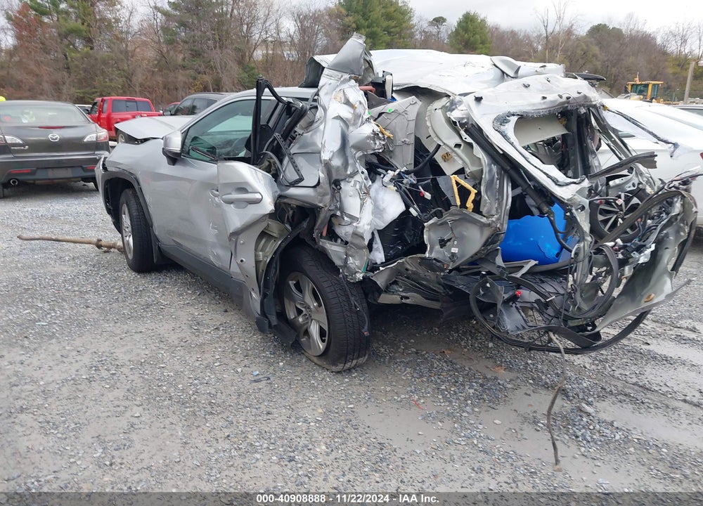 2019 TOYOTA RAV4 XLE VIN: 2T3P1RFV0KW060670