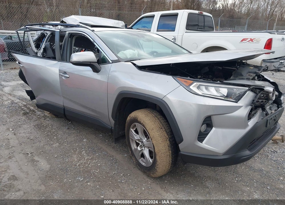 2019 TOYOTA RAV4 XLE VIN: 2T3P1RFV0KW060670