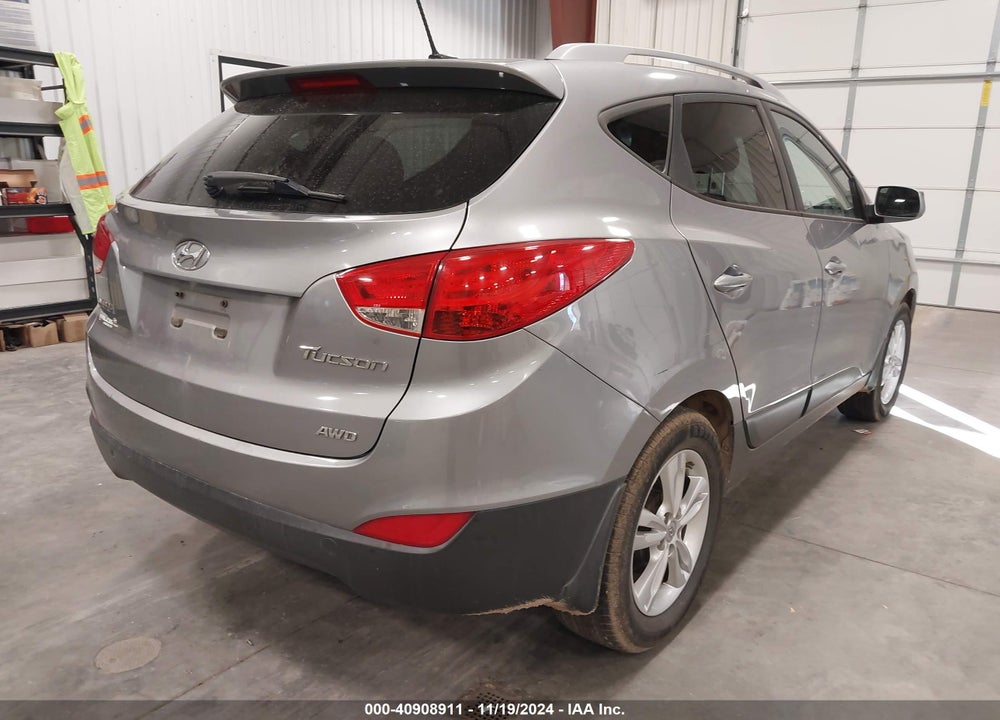 2011 HYUNDAI TUCSON GLS VIN: KM8JUCAC9BU158086