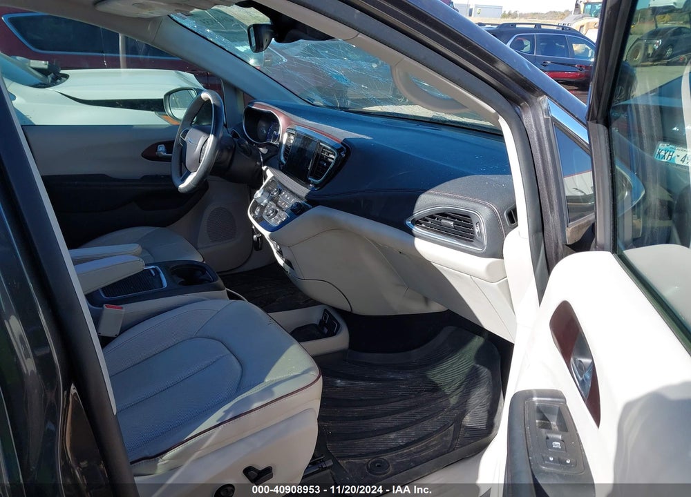 2019 CHRYSLER PACIFICA LIMITED VIN: 2C4RC1GG0KR603899