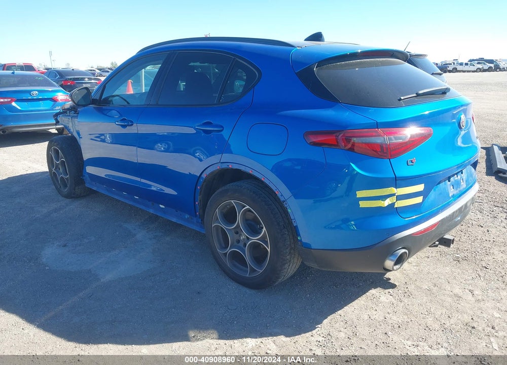 2021 ALFA ROMEO STELVIO AWD VIN: ZASPAKAN6M7D00339