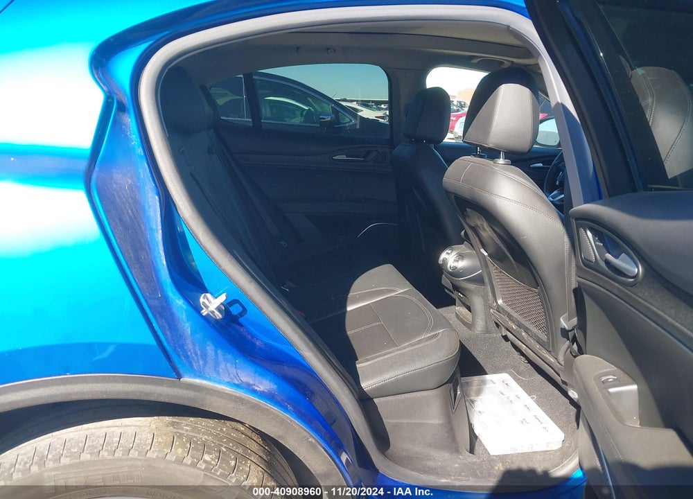 2021 ALFA ROMEO STELVIO AWD VIN: ZASPAKAN6M7D00339
