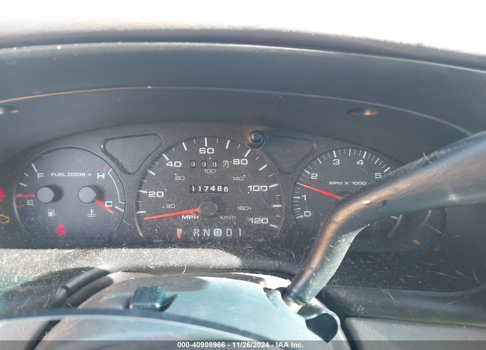 2000 FORD TAURUS SES VIN: 1FAFP5524YG167063