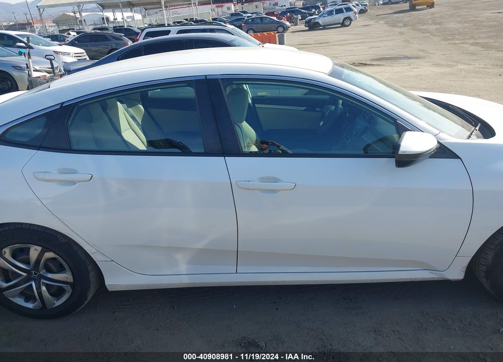 2018 HONDA CIVIC LX VIN: 2HGFC2F53JH608156