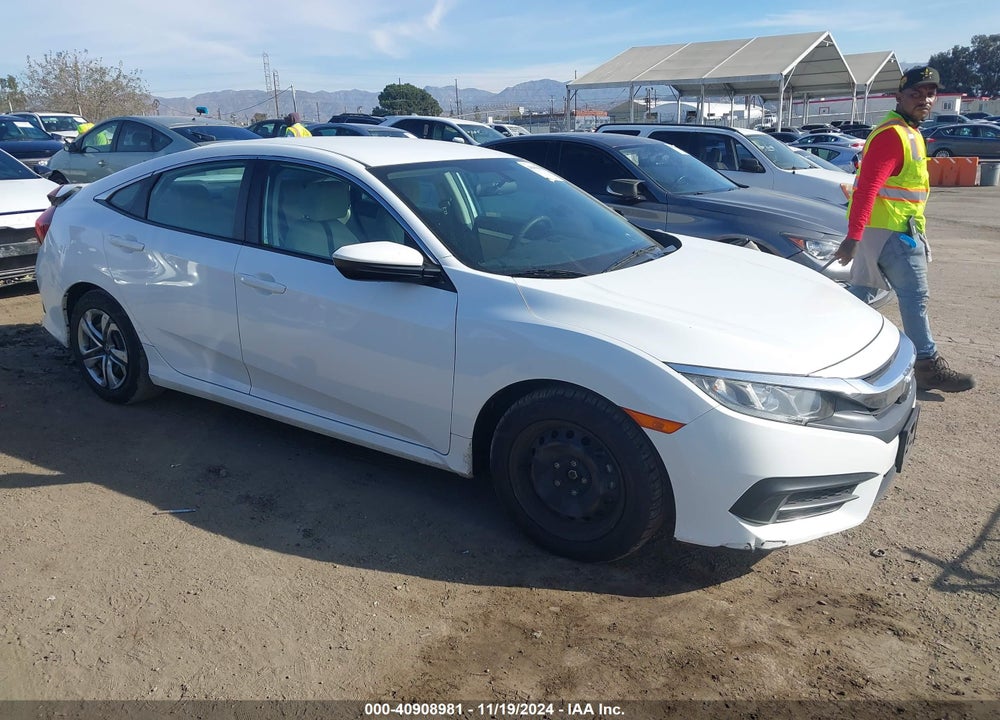 2018 HONDA CIVIC LX VIN: 2HGFC2F53JH608156