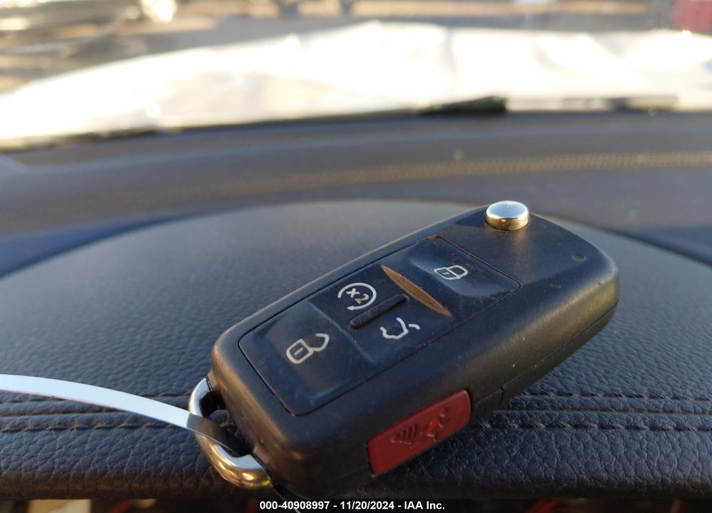2021 VOLKSWAGEN PASSAT VIN: 1VWSA7A38MC013183