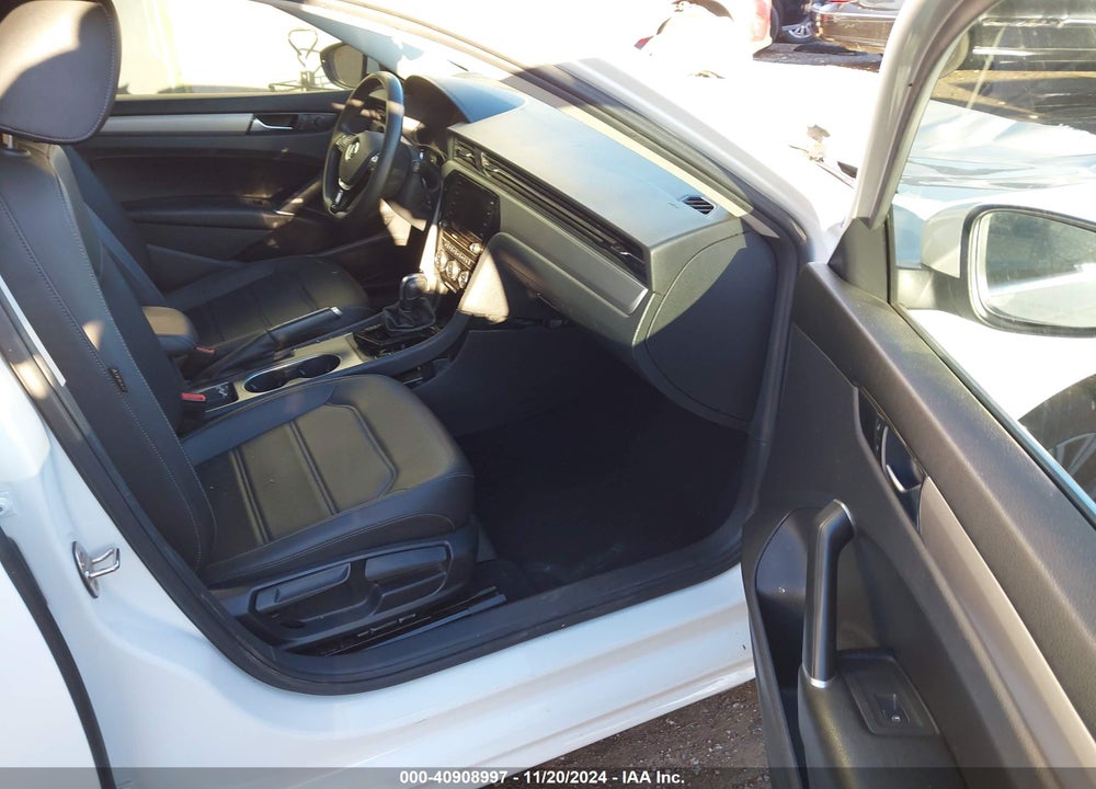 2021 VOLKSWAGEN PASSAT VIN: 1VWSA7A38MC013183