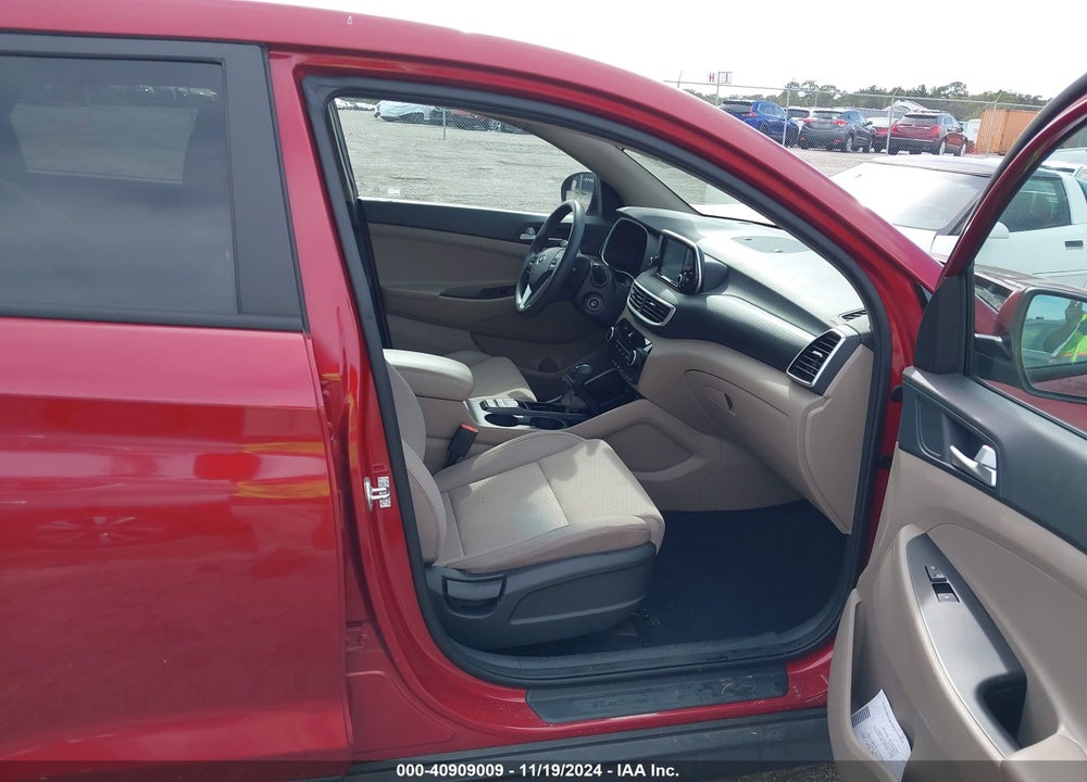 2021 HYUNDAI TUCSON SE VIN: KM8J23A4XMU381724