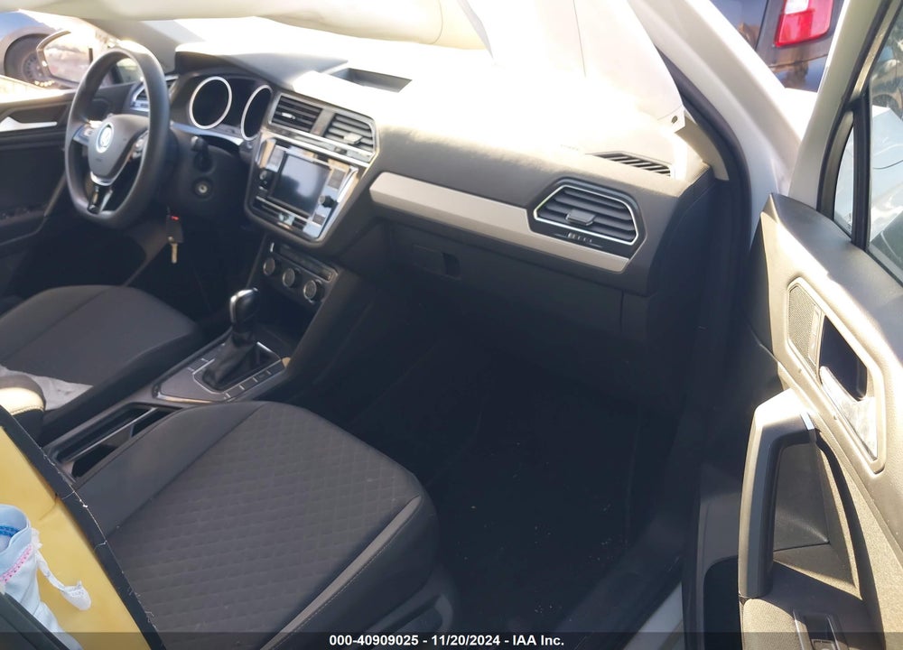 2019 VOLKSWAGEN TIGUAN 2.0T S VIN: 3VV1B7AX4KM024905