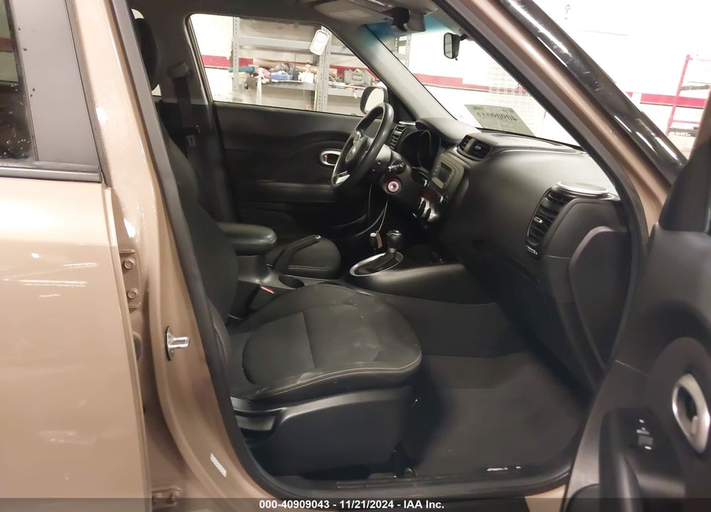 2016 KIA SOUL VIN: KNDJN2A24G7266771