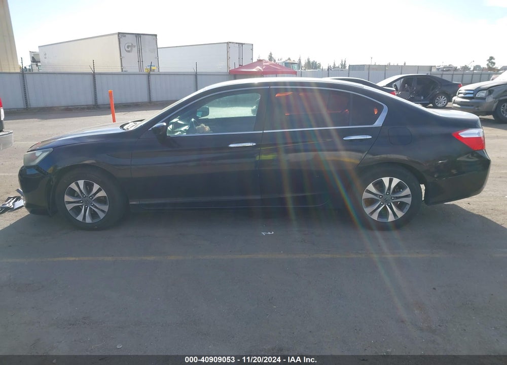 2014 HONDA ACCORD VIN: 1HGCR2F39EA082085