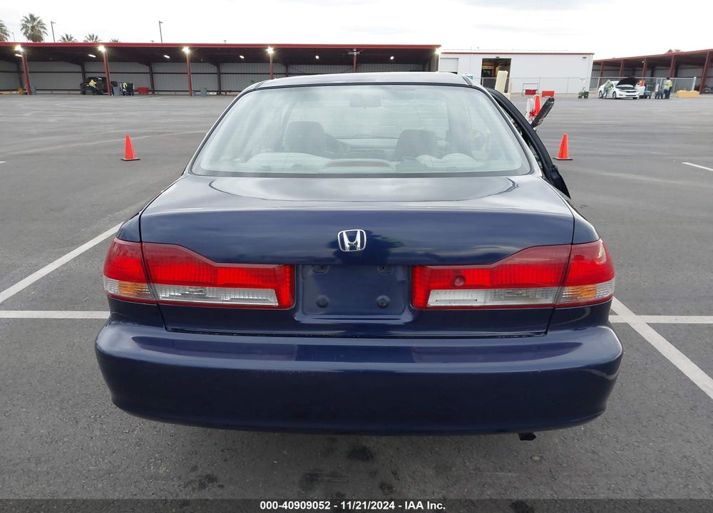 2002 HONDA ACCORD 2.3 LX VIN: JHMCG66582C002724
