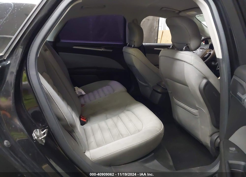 2013 FORD FUSION VIN: 3FA6P0G72DR325480