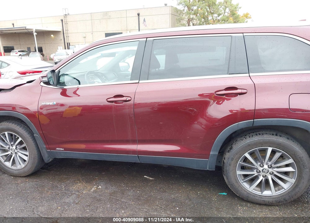 2019 TOYOTA HIGHLANDER HYBRID XLE VIN: 5TDJGRFH5KS057604