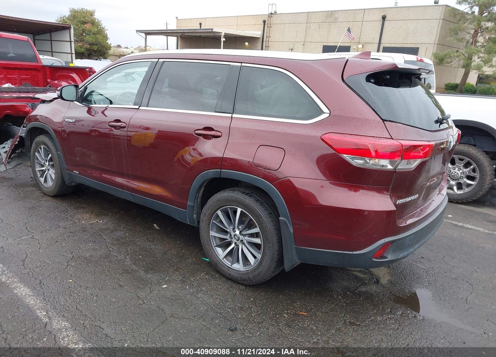 2019 TOYOTA HIGHLANDER HYBRID XLE VIN: 5TDJGRFH5KS057604