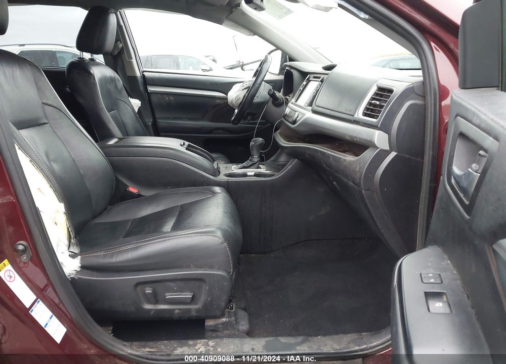 2019 TOYOTA HIGHLANDER HYBRID XLE VIN: 5TDJGRFH5KS057604