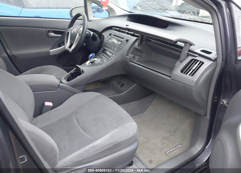 2011 TOYOTA PRIUS TWO VIN: JTDKN3DU5B1453052