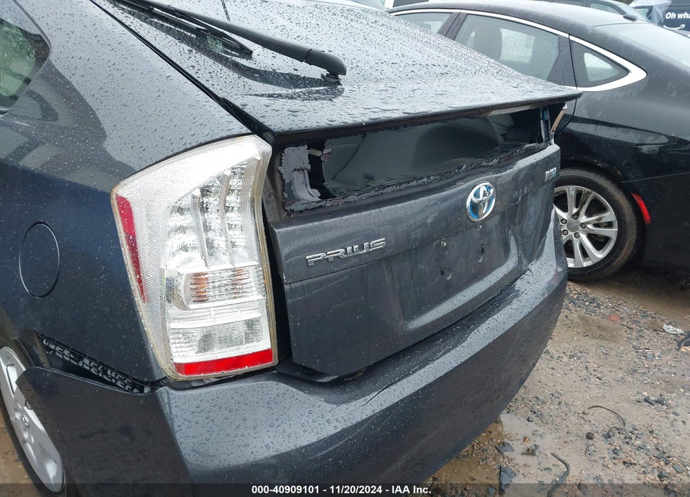 2011 TOYOTA PRIUS TWO VIN: JTDKN3DU5B1453052