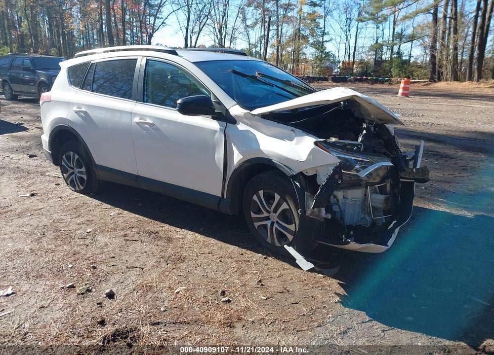 2017 TOYOTA RAV4 LE VIN: 2T3BFREV3HW566015