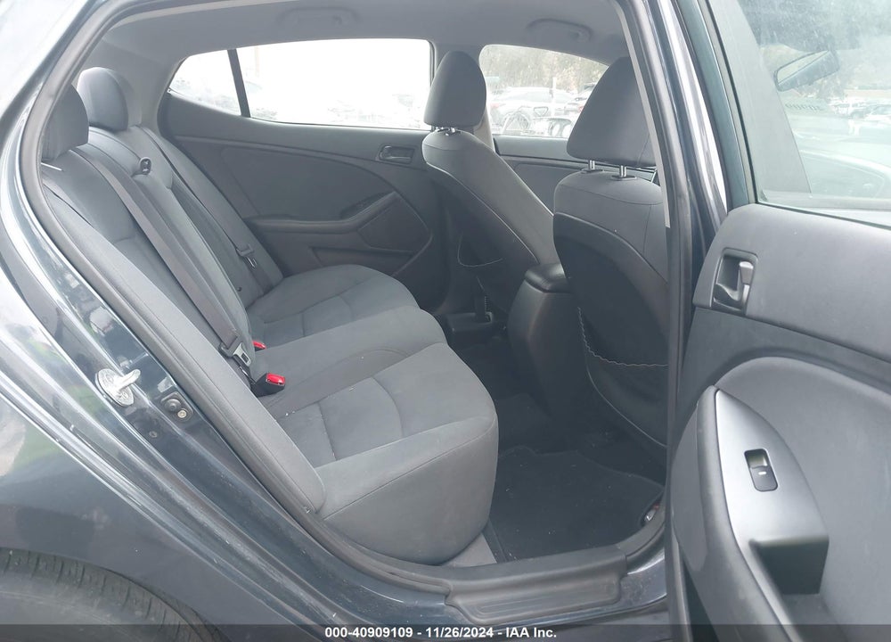 2015 KIA OPTIMA LX VIN: KNAGM4A77F5598358