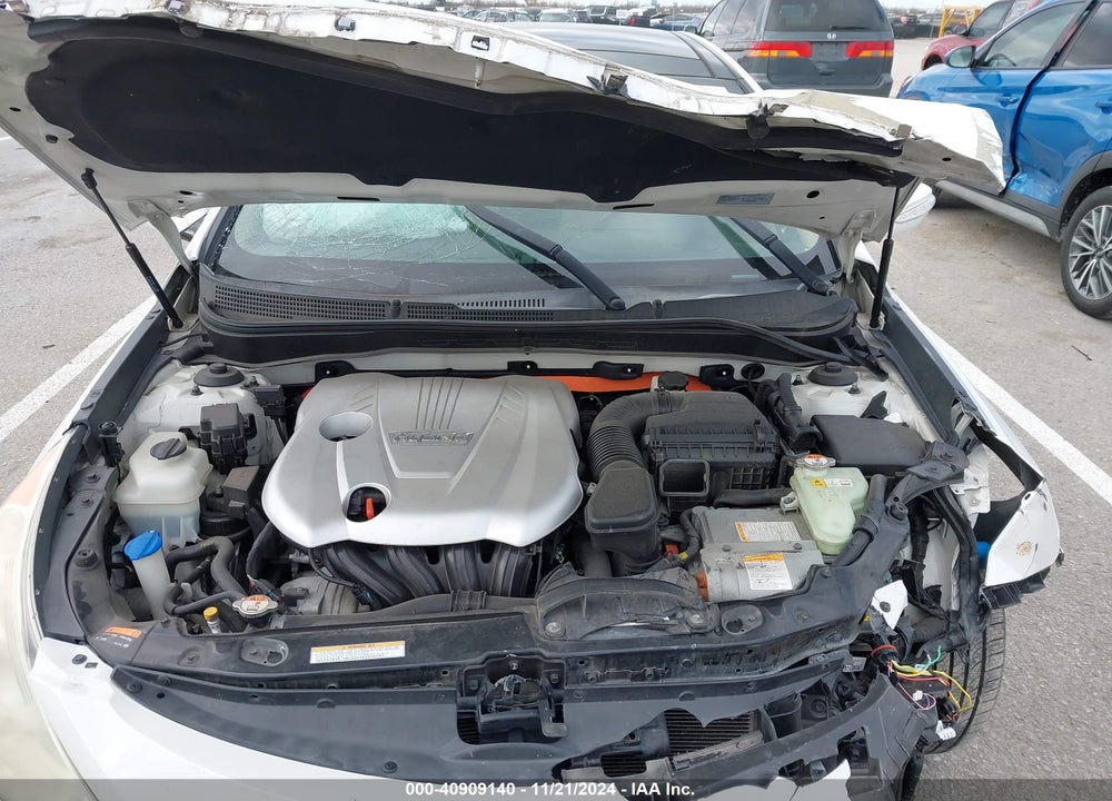 2015 HYUNDAI SONATA HYBRID LIMITED VIN: KMHEC4A40FA132115
