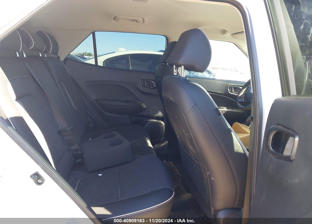 2023 HYUNDAI VENUE LIMITED VIN: KMHRC8A39PU260952