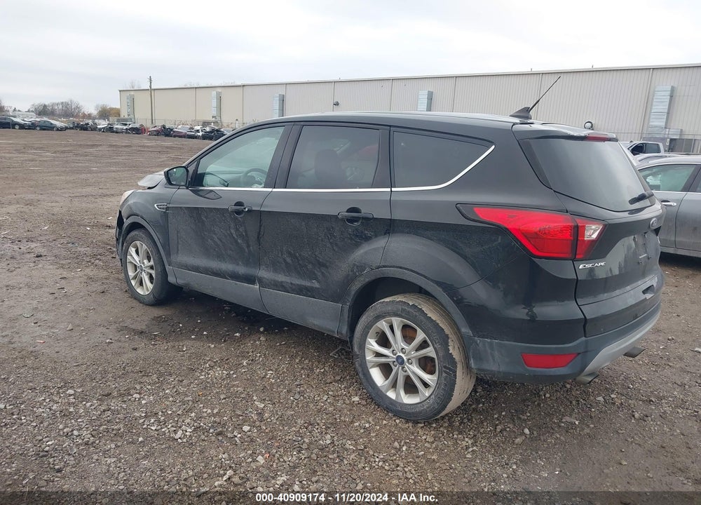 2019 FORD ESCAPE SE VIN: 1FMCU9GD4KUA78500