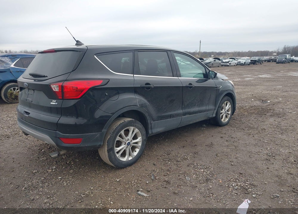2019 FORD ESCAPE SE VIN: 1FMCU9GD4KUA78500