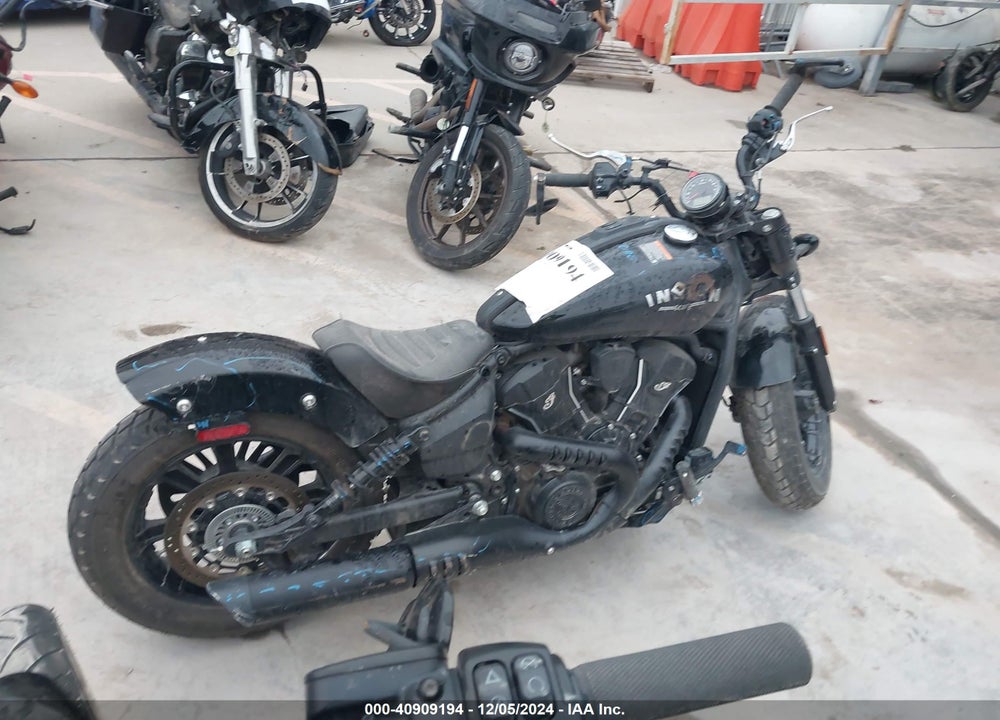 2025 INDIAN MOTORCYCLE CO. SCOUT BOBBER VIN: 56KSBB763S3202299