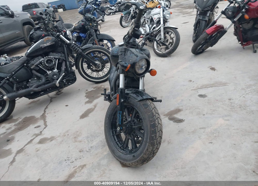 2025 INDIAN MOTORCYCLE CO. SCOUT BOBBER VIN: 56KSBB763S3202299