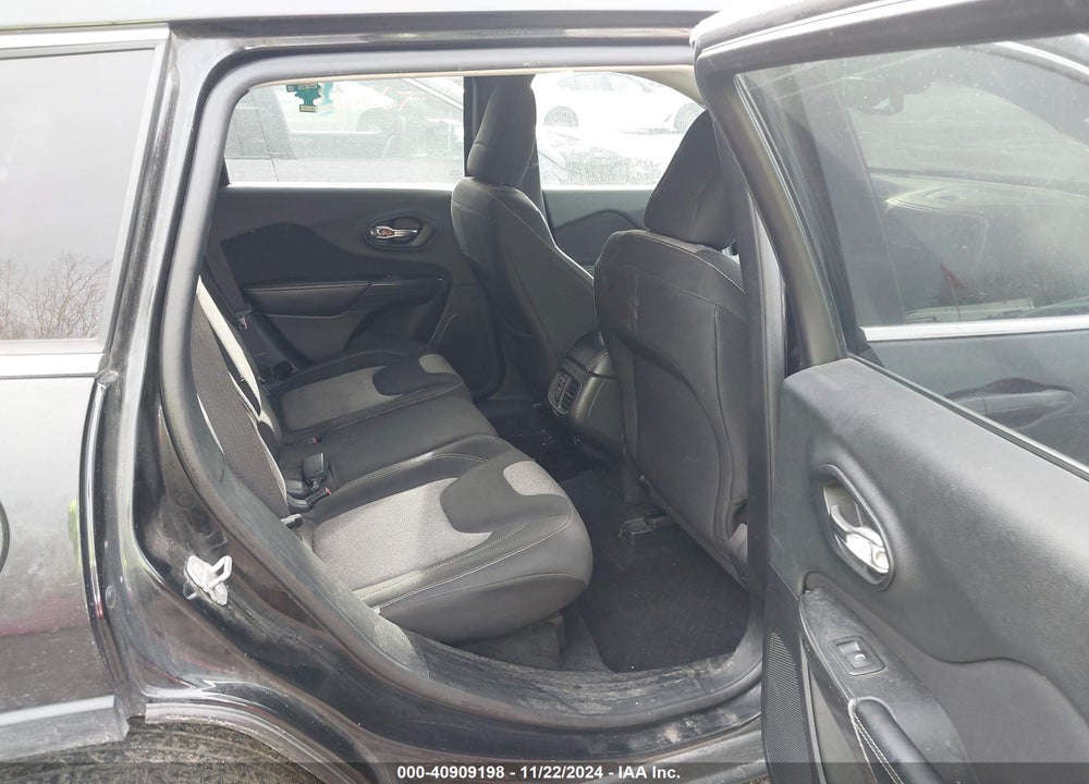 2014 JEEP CHEROKEE LATITUDE VIN: 1C4PJMCB7EW164219