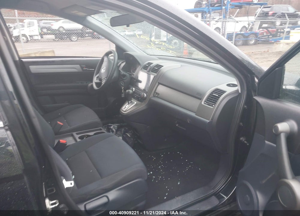 2011 HONDA CR-V LX VIN: 5J6RE4H30BL115658