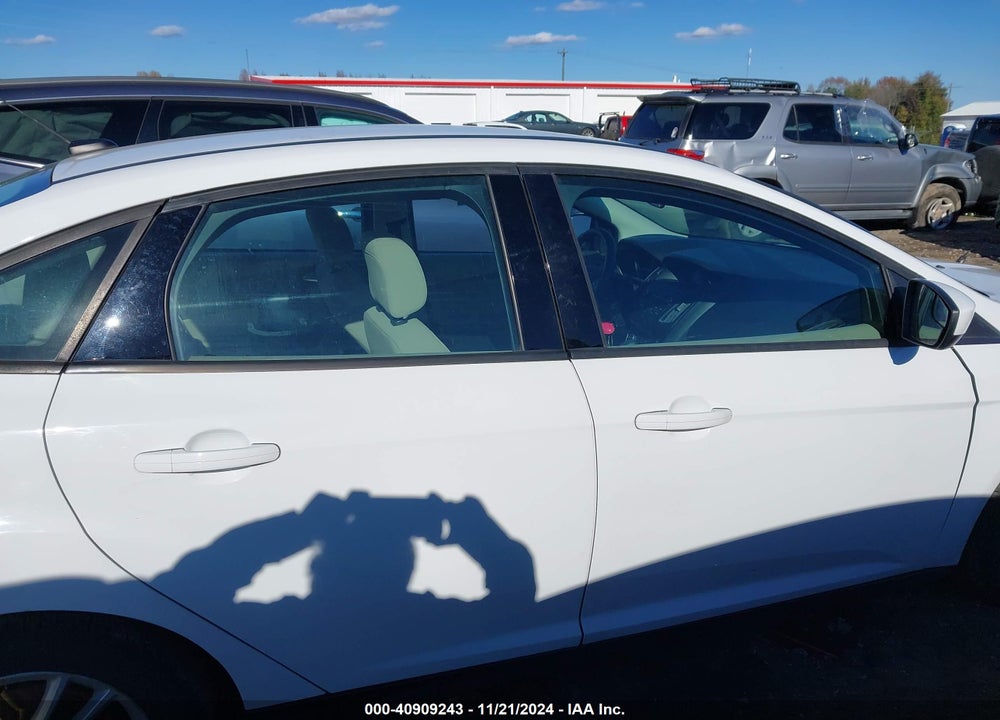 2018 FORD FOCUS SE VIN: 1FADP3FE4JL298897