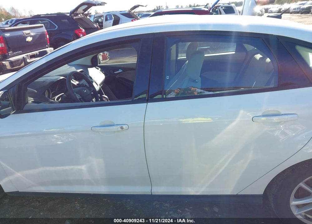2018 FORD FOCUS SE VIN: 1FADP3FE4JL298897