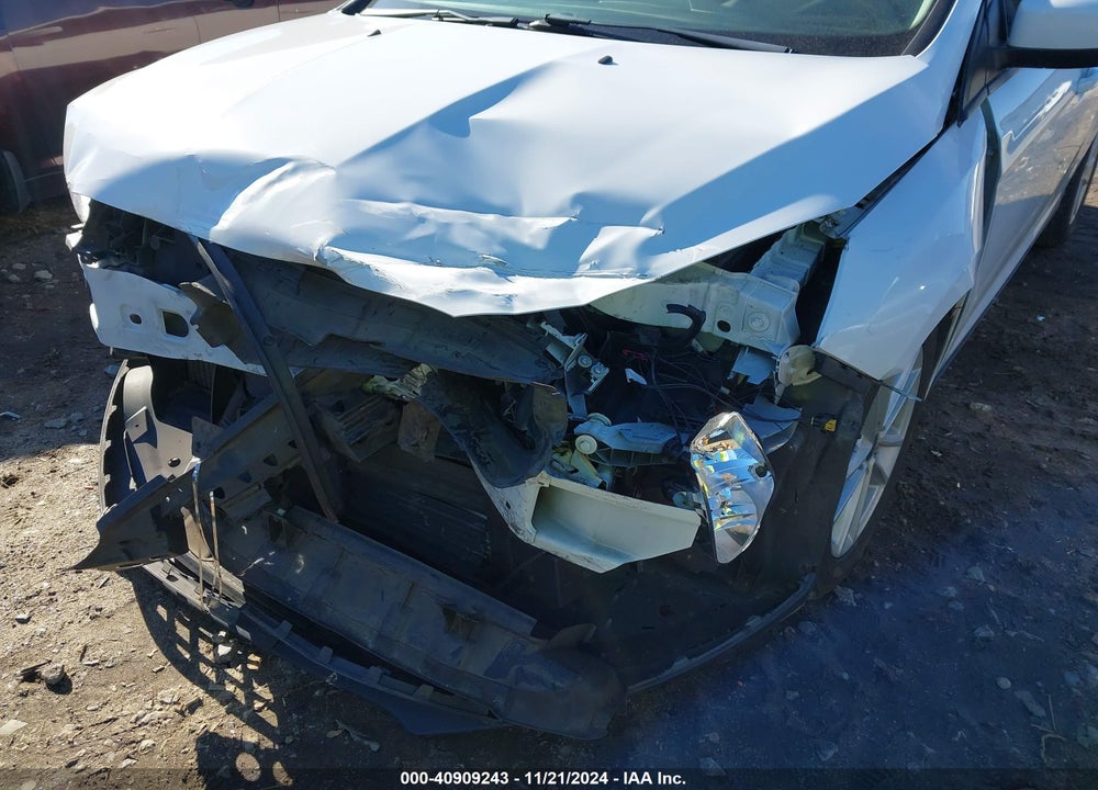 2018 FORD FOCUS SE VIN: 1FADP3FE4JL298897