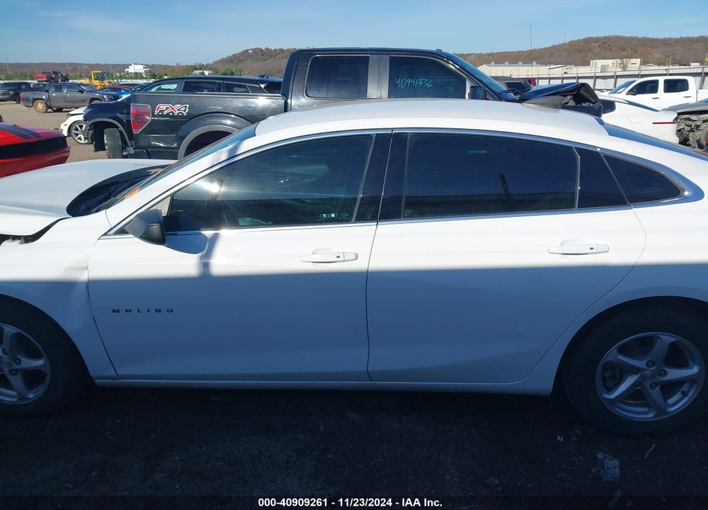 2018 CHEVROLET MALIBU VIN: 1G1ZB5ST5JF257054