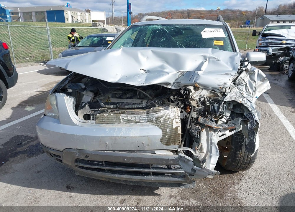 2005 FORD FREESTYLE SEL VIN: 1FMZK02105GA65481