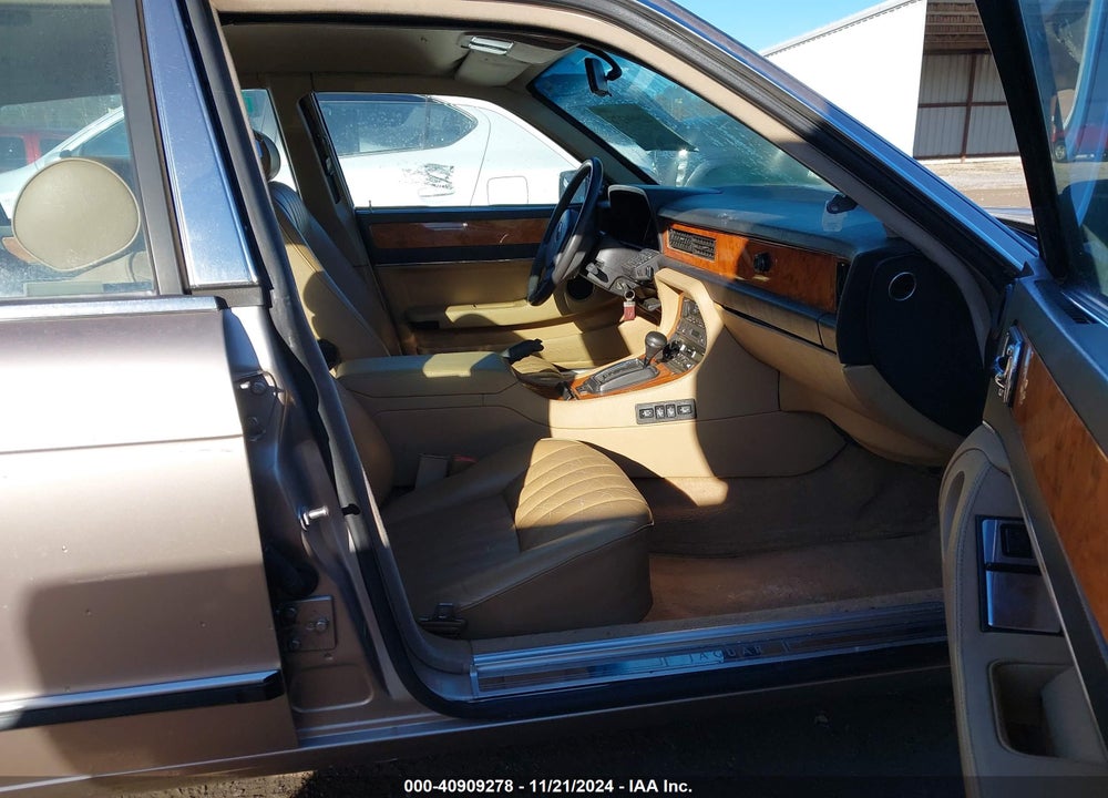 1992 JAGUAR XJ6 BASELINE VIN: SAJFY1740NC661567