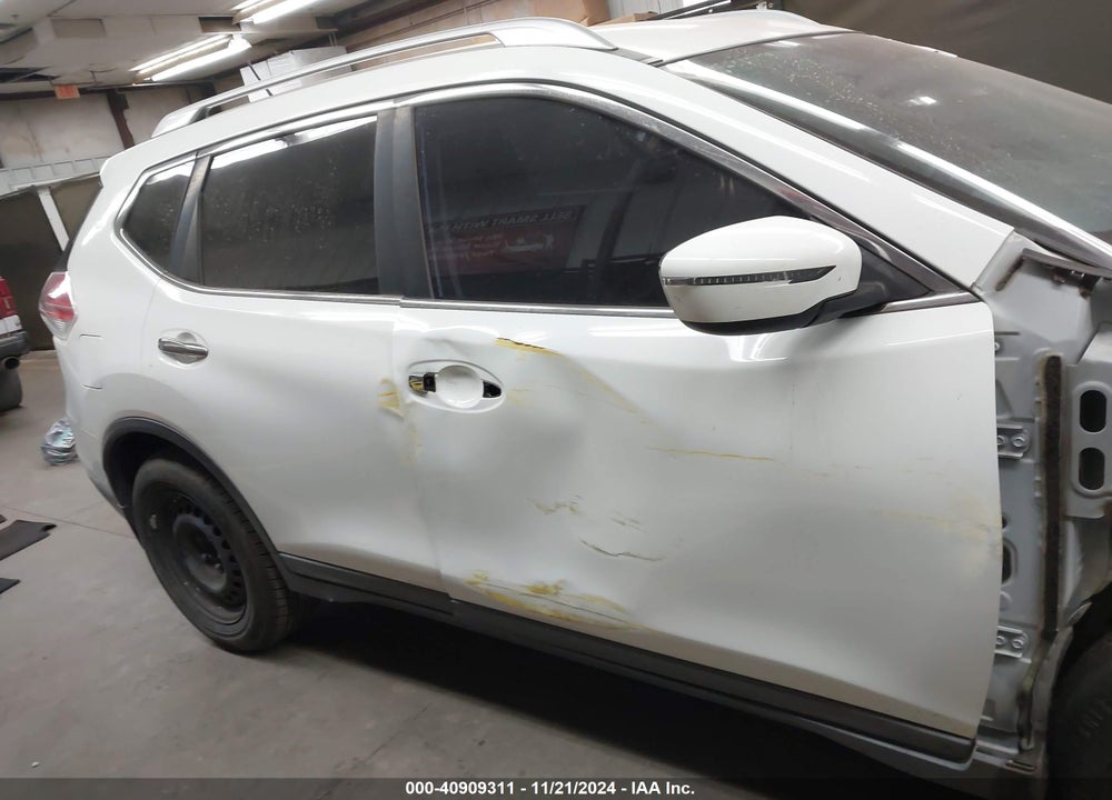 2016 NISSAN ROGUE S VIN: KNMAT2MT3GP615039
