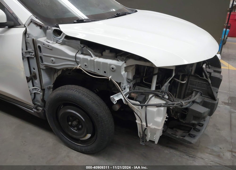 2016 NISSAN ROGUE S VIN: KNMAT2MT3GP615039